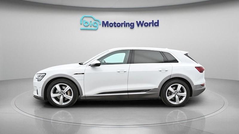 Usado Audi e-tron 11 kW (15 HP) 2021 SUV