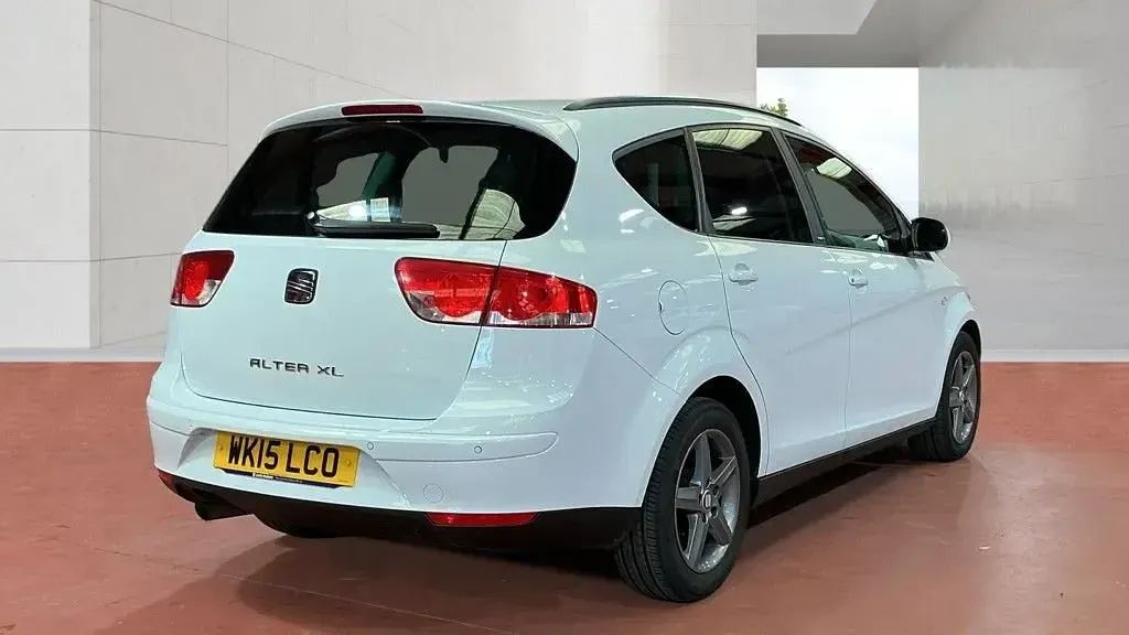 Used Seat Altea XL I-Tech 105 HP (77 kW) 2015 White MPV