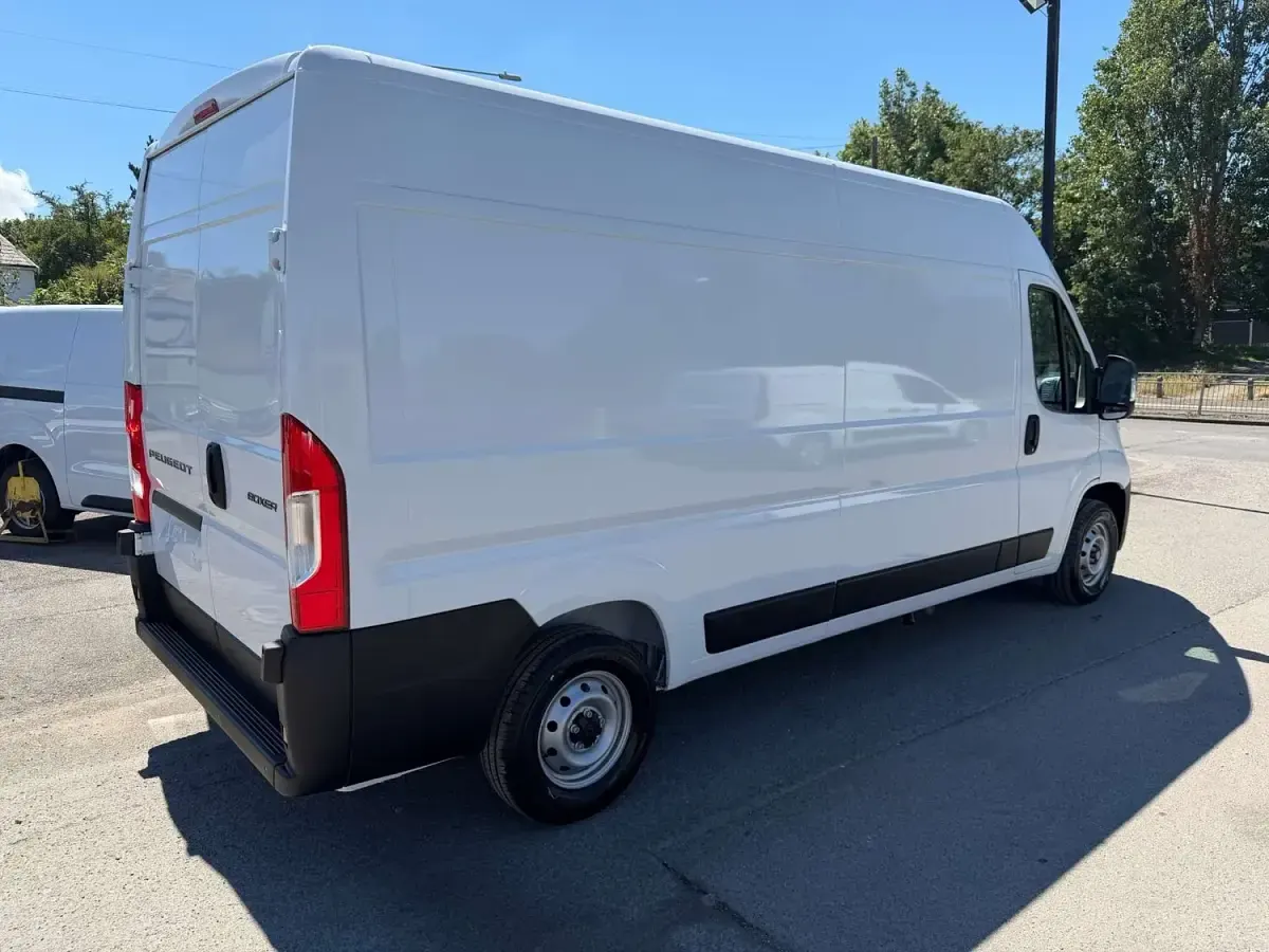New Peugeot Boxer S 140 HP (102 kW) 2026 White Van