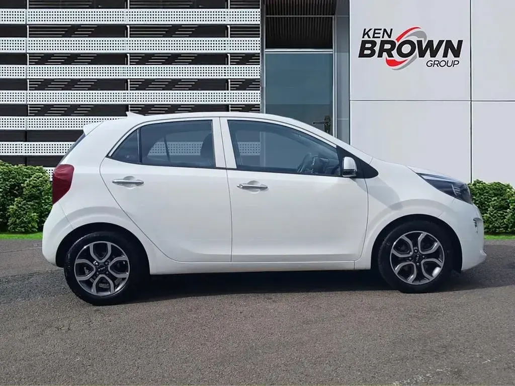 Used Kia Picanto 2023 White Hatchback