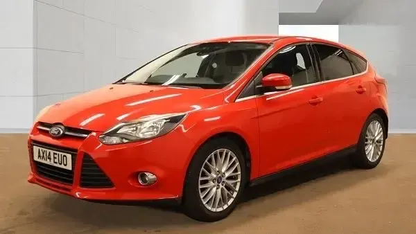 Usado Ford Focus Zetec 2014 Rojo Utilitario