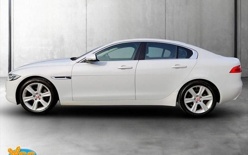Used Jaguar XE Portfolio 179 HP (131 kW) 2019 Sedan