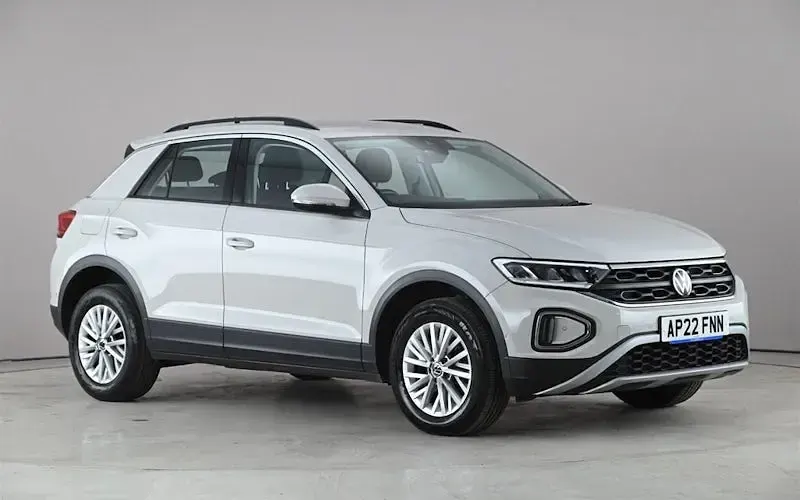 Usado VW T-Roc Life 110 HP (80 kW) 2024 SUV