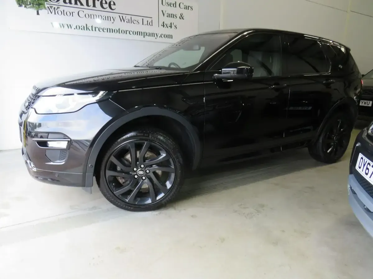 Used Land Rover Discovery Sport HSE Dynamic 241 HP (177 kW) 2019 Black SUV