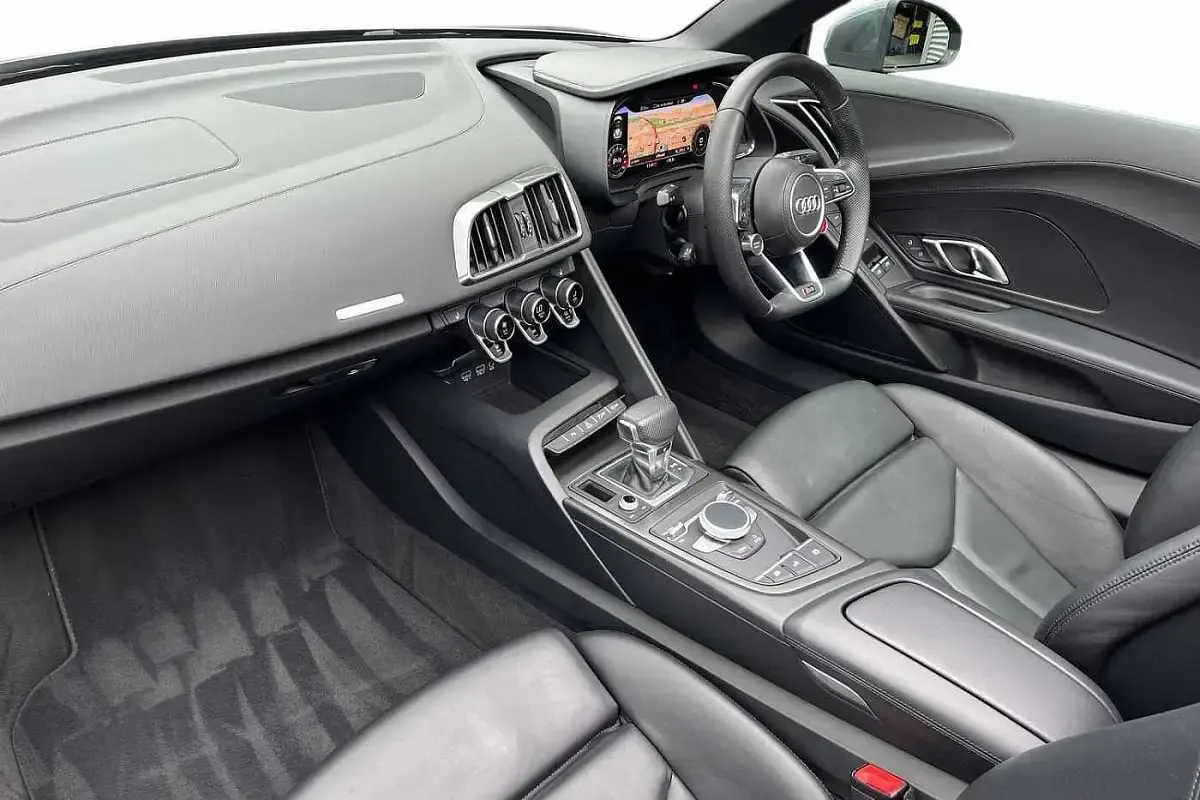 Used Audi R8 Coupé Design 532 HP (391 kW) 2019 Grey Coupe