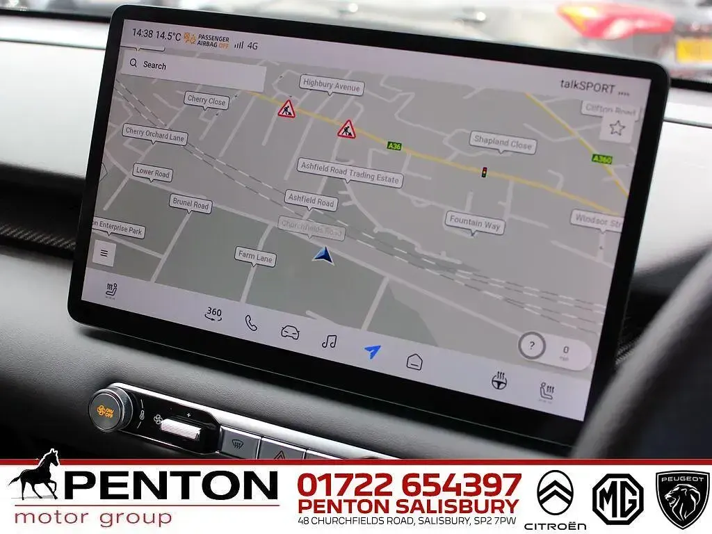 New MG MG5 EV Trophy 63 kW (87 HP) 2025 Red Estate