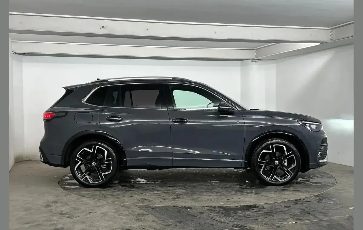 New VW Tiguan R-line 147 HP (108 kW) 2026 Grey SUV