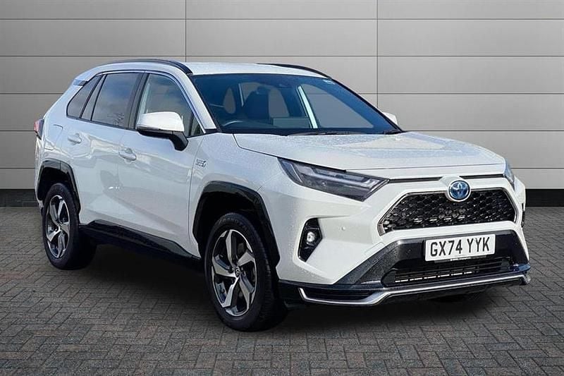 Used Toyota RAV4 Hybrid Design 306 HP (225 kW) 2024 Pure white SUV