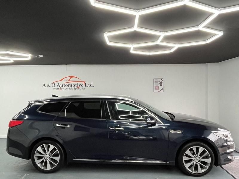 Used Kia Optima 141 HP (103 kW) 2017 Blue Estate