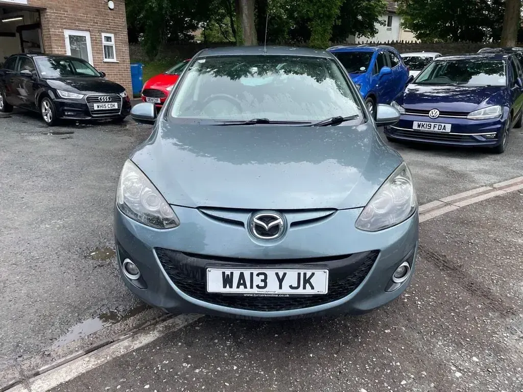Used Mazda 2 Edition 84 HP (61 kW) 2013 Grey Hatchback