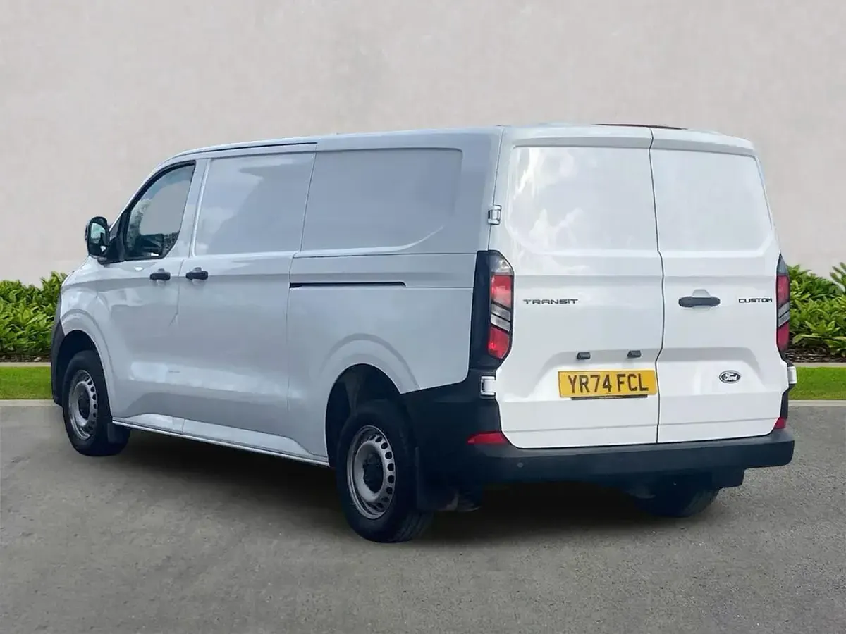 Used Ford Transit Custom S 2024 White Van
