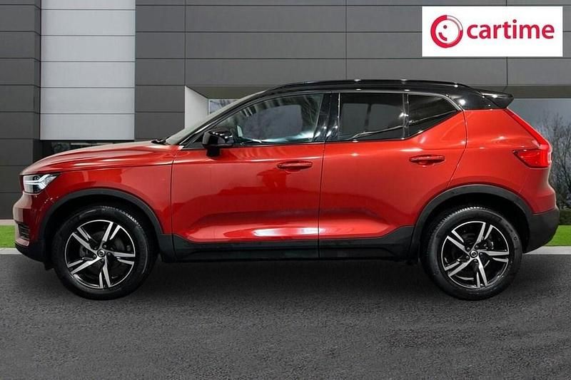 Used Volvo XC40 R-Design 163 HP (119 kW) 2021 Red SUV