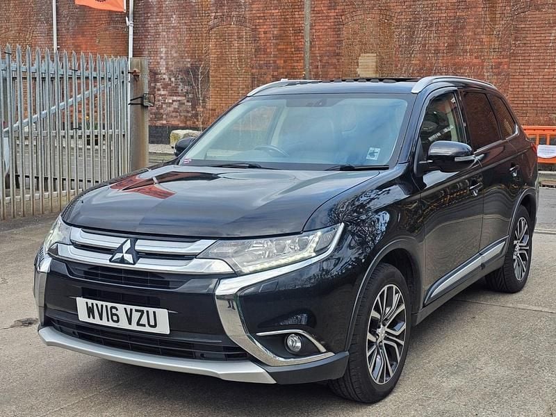 Used Mitsubishi Outlander 147 HP (108 kW) 2016 Black SUV