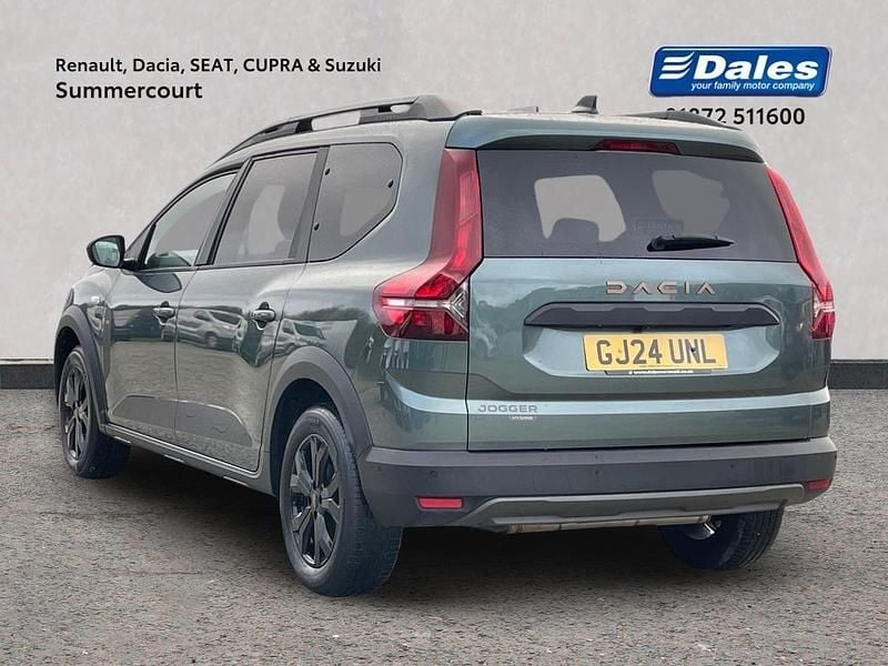 Used Dacia Jogger Extreme 2024 Green MPV