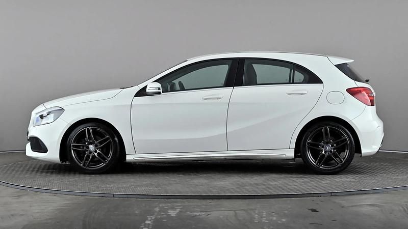 Used Mercedes A180 AMG line 109 HP (80 kW) 2016 White Hatchback