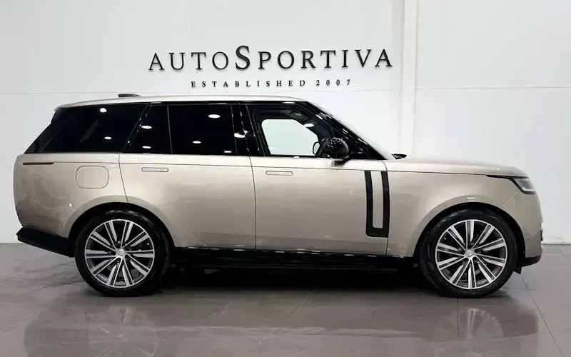 Used Land Rover Range Rover Autobiography 300 HP (220 kW) 2026 SUV