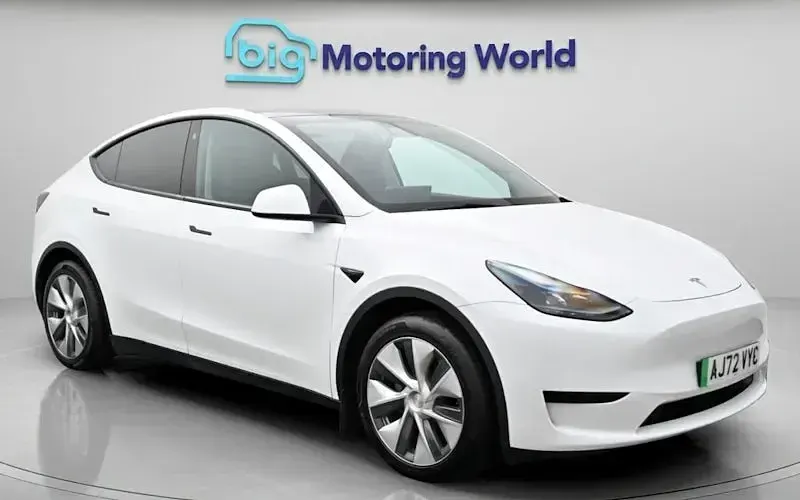 Used Tesla Model Y Standard Range 219 kW (299 HP) 2024 SUV