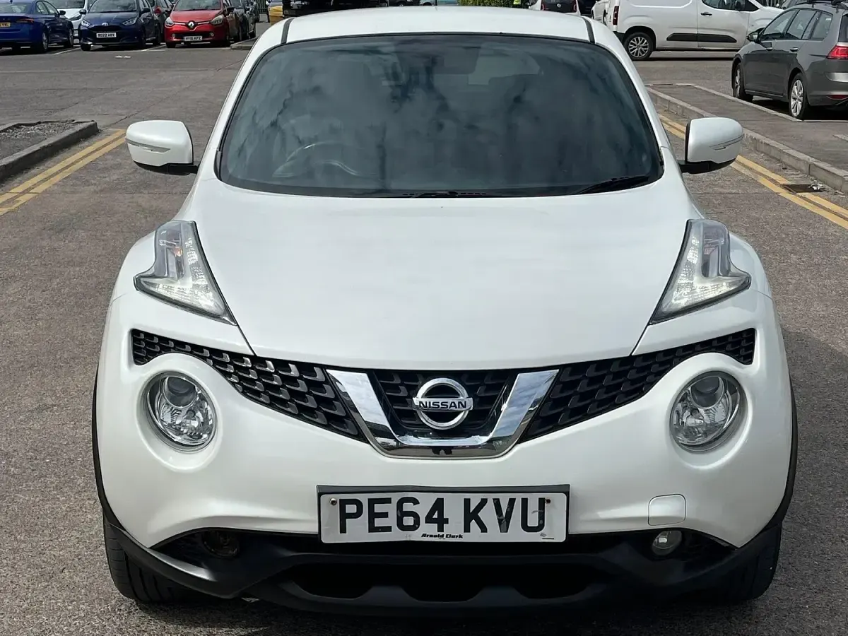 Used Nissan Juke Acenta Premium 110 HP (80 kW) 2014 White SUV