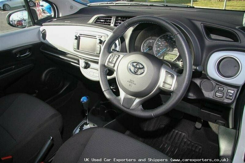 Used Toyota Yaris T4 101 HP (74 kW) 2013 Hatchback