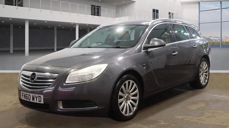 Used Vauxhall Insignia 160 HP (117 kW) 2010 Grey Estate