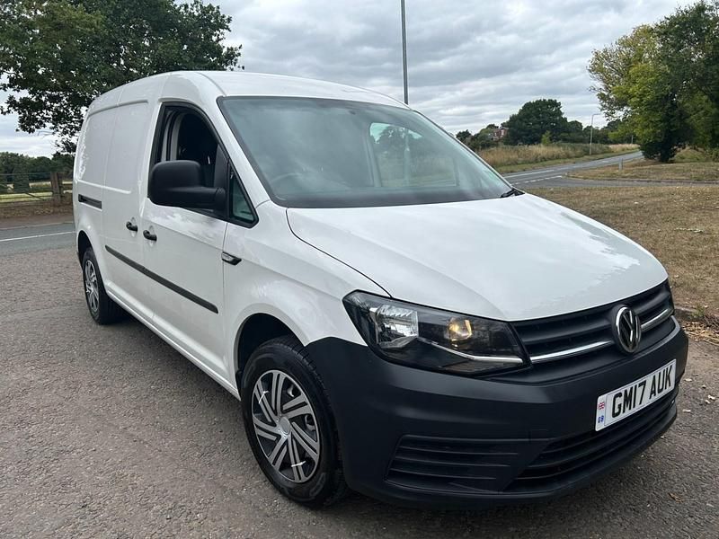 White Used 2017 VW Caddy Maxi Startline MPV | £9,595 (Fair price) - Image 1/4