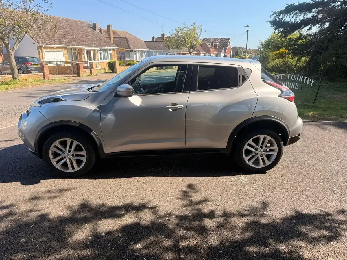 Used Nissan Juke Acenta 115 HP (84 kW) 2016 Silver SUV
