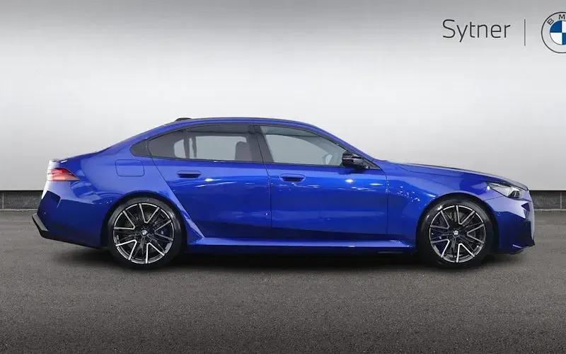 New BMW M5 727 HP (534 kW) 2026 Sedan