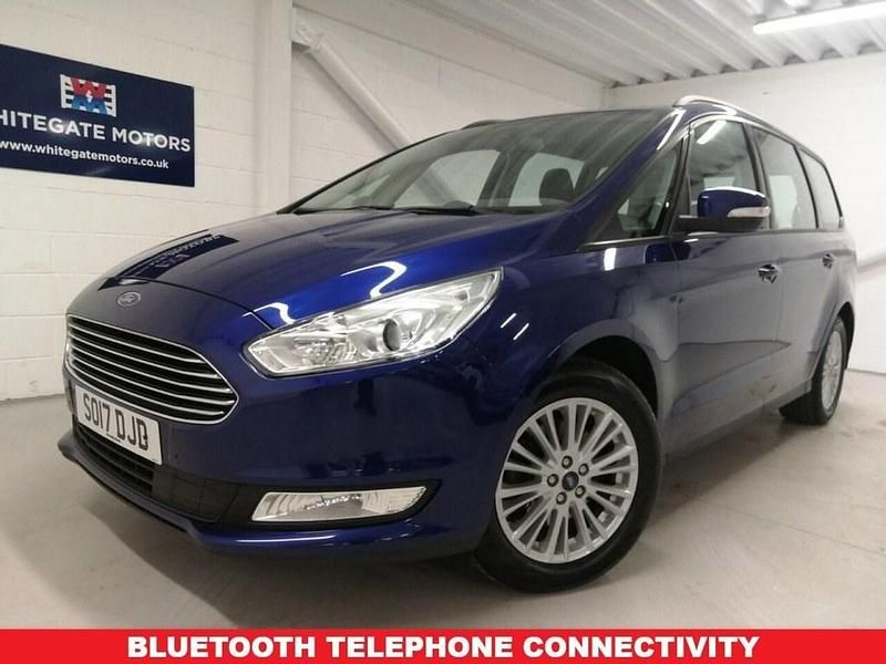 Usado Ford Galaxy Zetec 150 HP (110 kW) 2017 Azul Monovolume