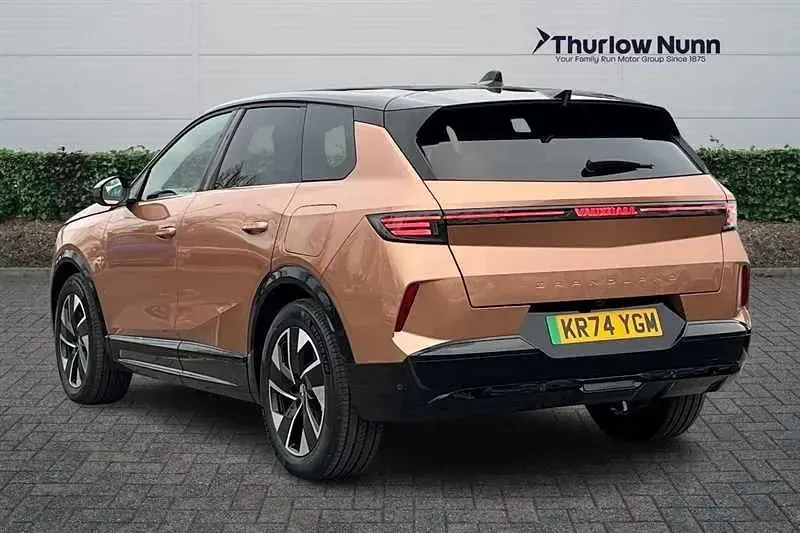 Used Vauxhall Grandland 156 kW (213 HP) 2024 Impact copper SUV