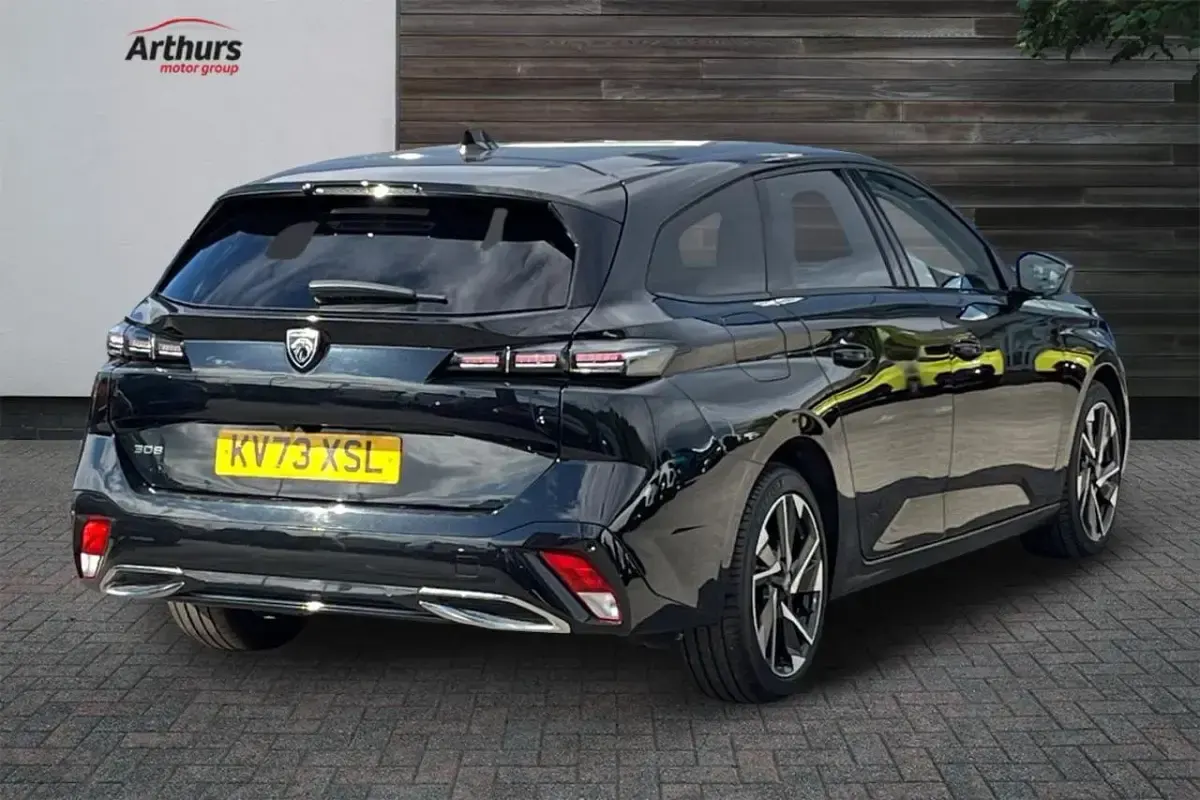 Used Peugeot 308 SW Allure Premium 129 HP (94 kW) 2023 Black Estate