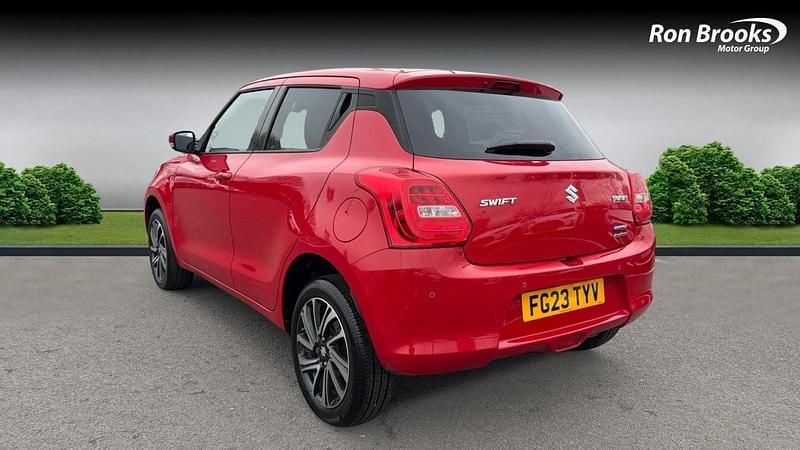 Used Suzuki Swift SZ5 83 HP (61 kW) 2023 Red Hatchback