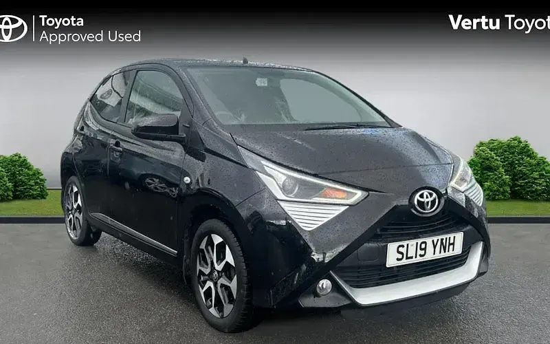 Second-hand Toyota Aygo X-plore 72 CP (52 kW) 2019 Hatchback