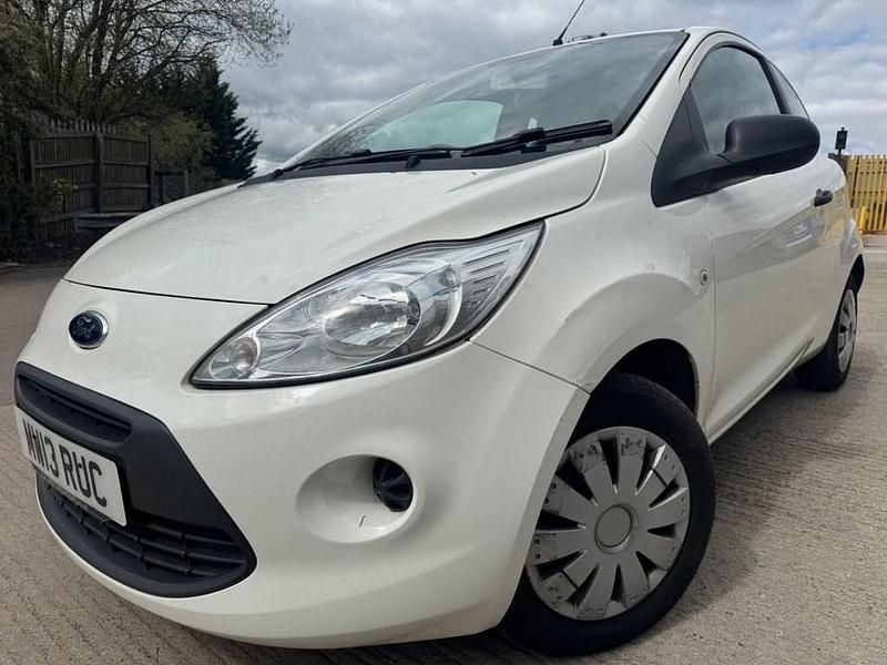 Used Ford Ka Studio 69 HP (50 kW) 2013 White Hatchback