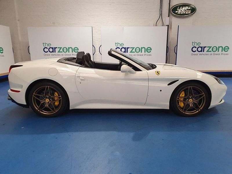 Used Ferrari California 560 HP (411 kW) 2016 White Cabriolet