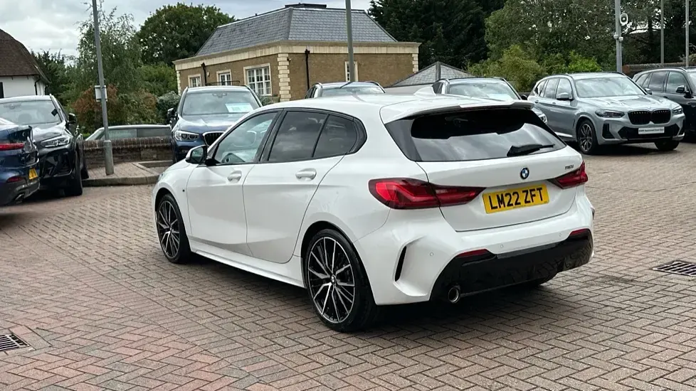 Used BMW 118 M Sport 136 HP (100 kW) 2022 White Hatchback