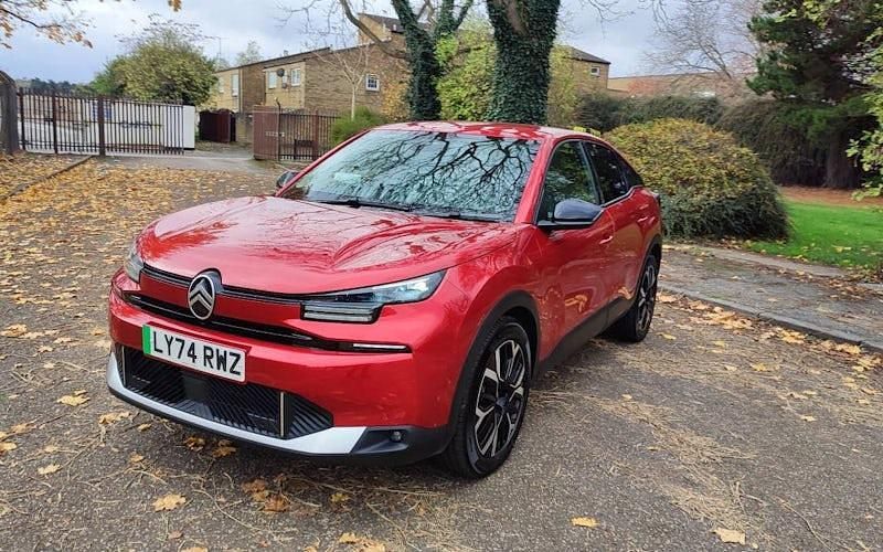 Used Citroën e-C4 114 kW (156 HP) 2025 Red Hatchback