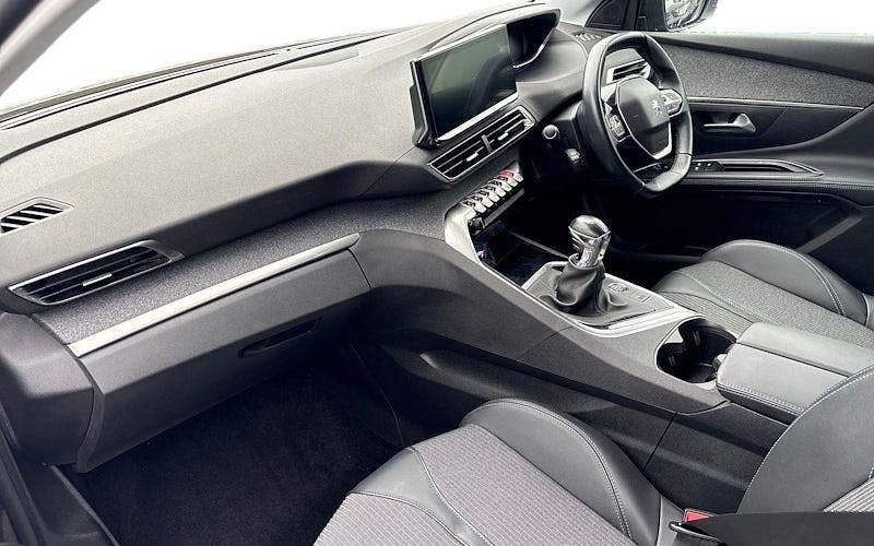 Gebraucht Peugeot 5008 Allure+ 131 PS (96 kW) 2022 Grau SUV