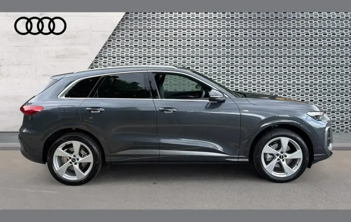Used Audi Q5 S-Line 204 HP (150 kW) 2026 Grey SUV