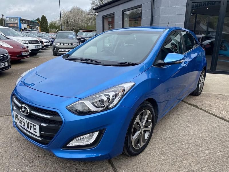 Used Hyundai i30 SE 120 HP (88 kW) 2015 Blue Hatchback