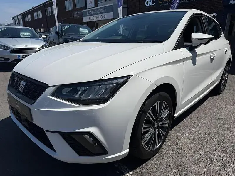 Used Seat Ibiza SE Technology 95 HP (69 kW) 2023 White Hatchback