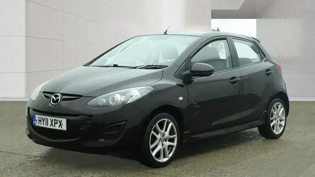 Used Mazda 2 2011 Maroon Hatchback
