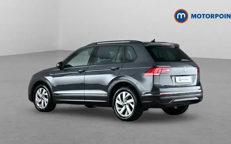 Used VW Tiguan Life 150 HP (110 kW) 2023 Grey SUV