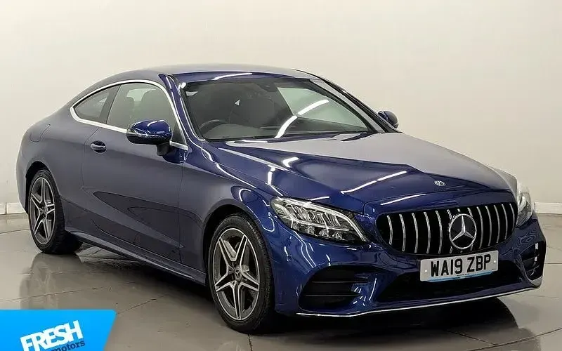 Usado Mercedes C200 AMG line 184 HP (135 kW) 2019 Coupé