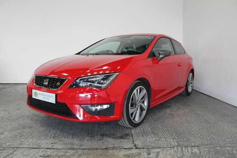 Begagnad Seat Leon FR 150 HK (110 kW) 2017 Röd Sportkupé