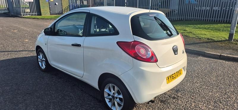 Used Ford Ka Studio 69 HP (50 kW) 2013 White Hatchback