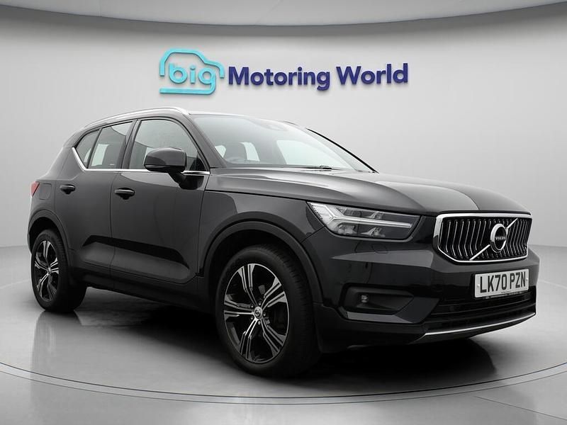 Black Used 2021 Volvo XC40 Inscription SUV | £24,000 (Good price) - Image 1/4