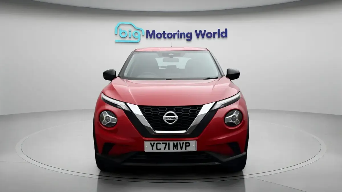 Used Nissan Juke Acenta 114 HP (83 kW) 2021 Red SUV