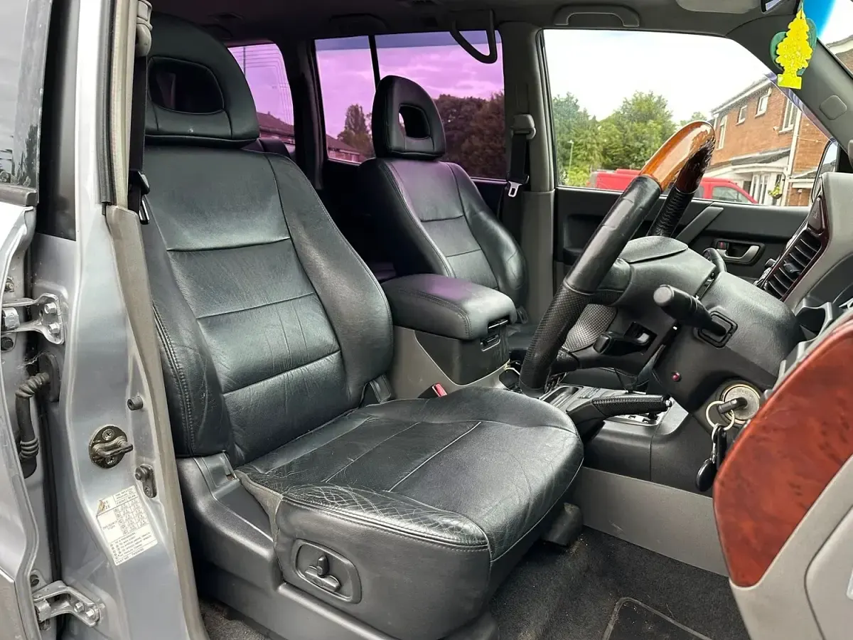 Used Mitsubishi Shogun Elegance 2006 Silver SUV
