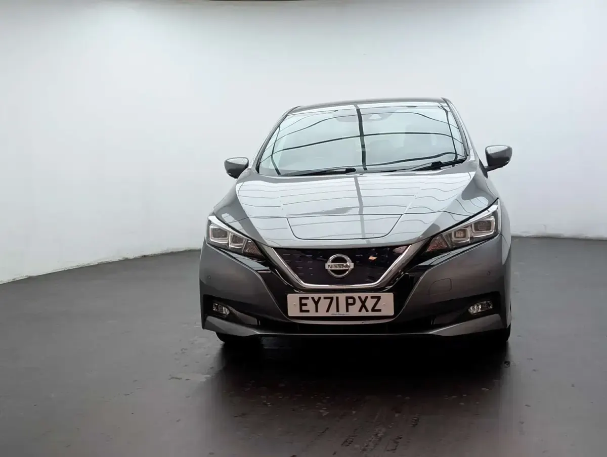 Gebraucht Nissan Leaf Tekna 50 kW (68 PS) 2021 Grau Kleinwagen