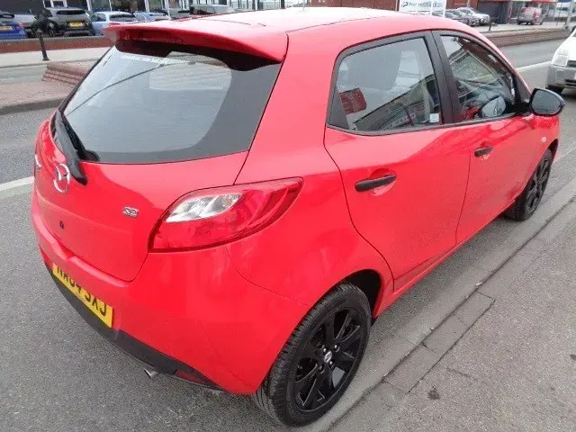 Gebraucht Mazda 2 2014 Rot Kleinwagen